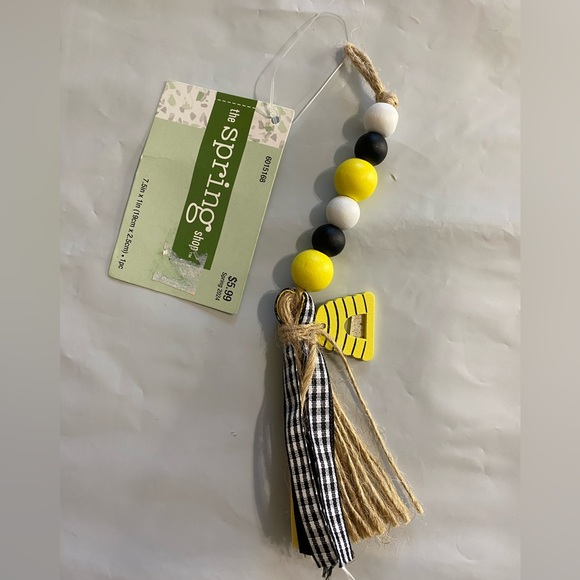 Bee Happy Wooden Bead Garlands with Tassels and keychain - Picture 4 of 4
